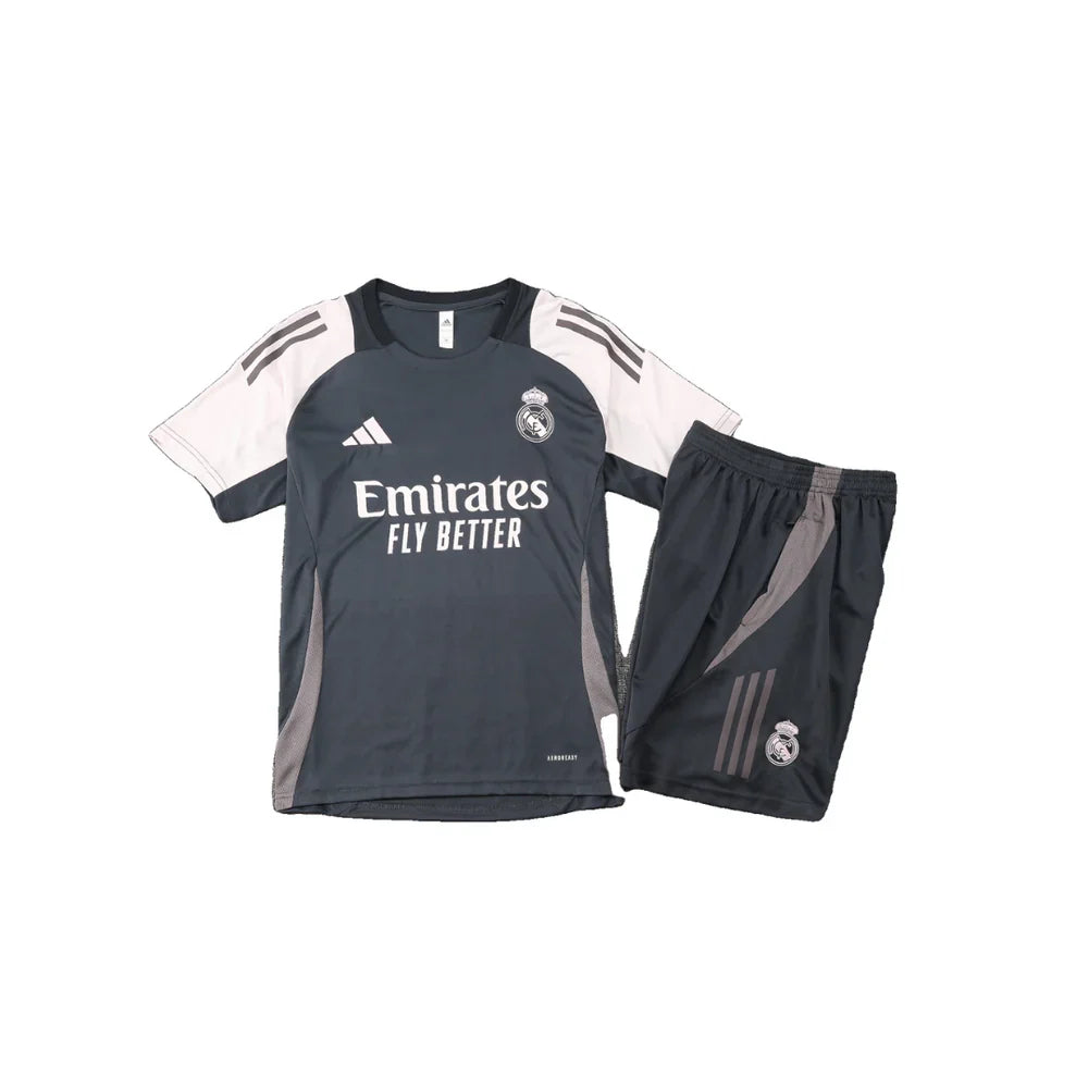 Ensemble Real Madrid Training 2024/2025