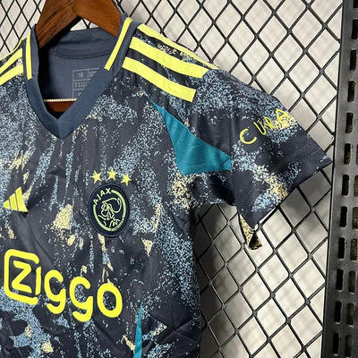 Kit Enfant Ajax Extérieur 2024/2025