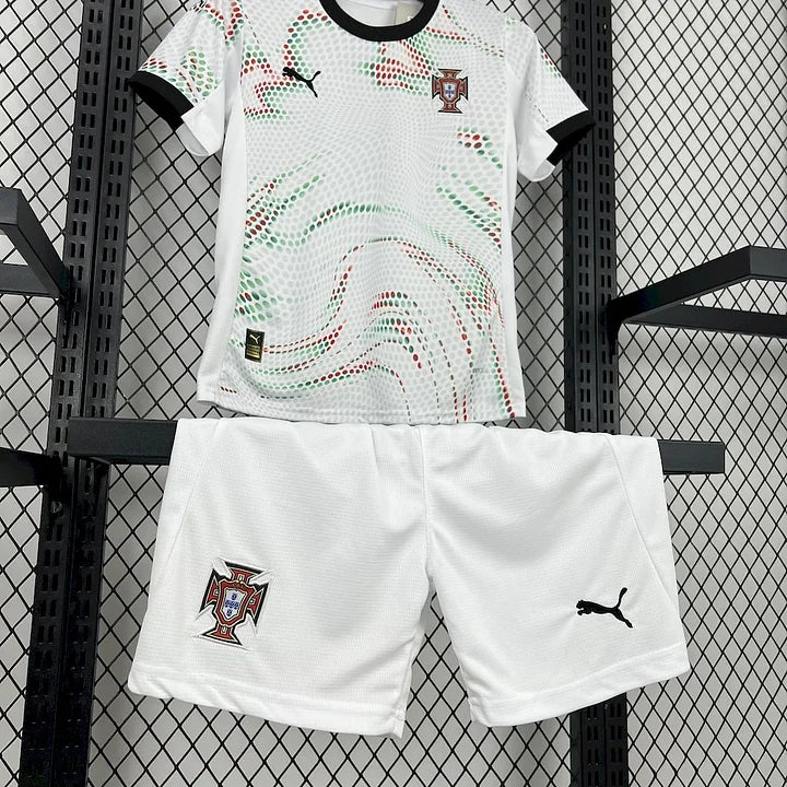 Kit Enfant Portugal Extérieur 2025/2026