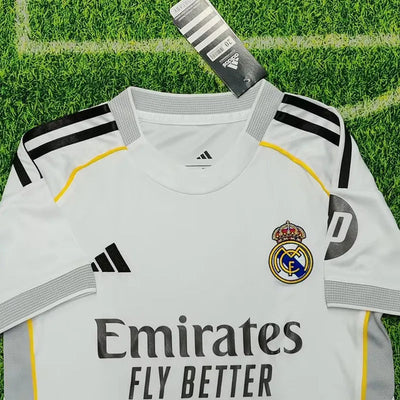 Kit Enfant Real Madrid Domicile 2025/2026