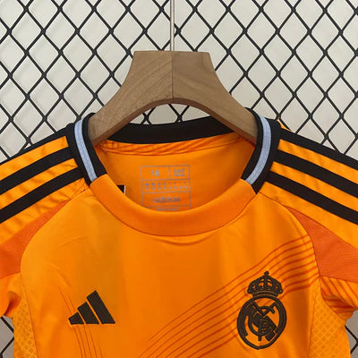 Kit Enfant Real Madrid Extérieur 2024/2025