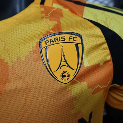 Speler Jefe x Paris FC-shirt