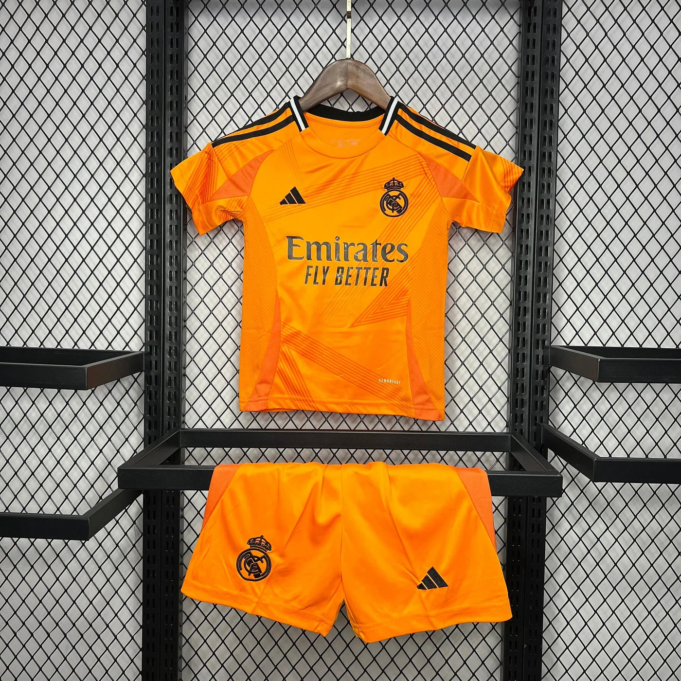 Kit Enfant Real Madrid Extérieur 2024/2025