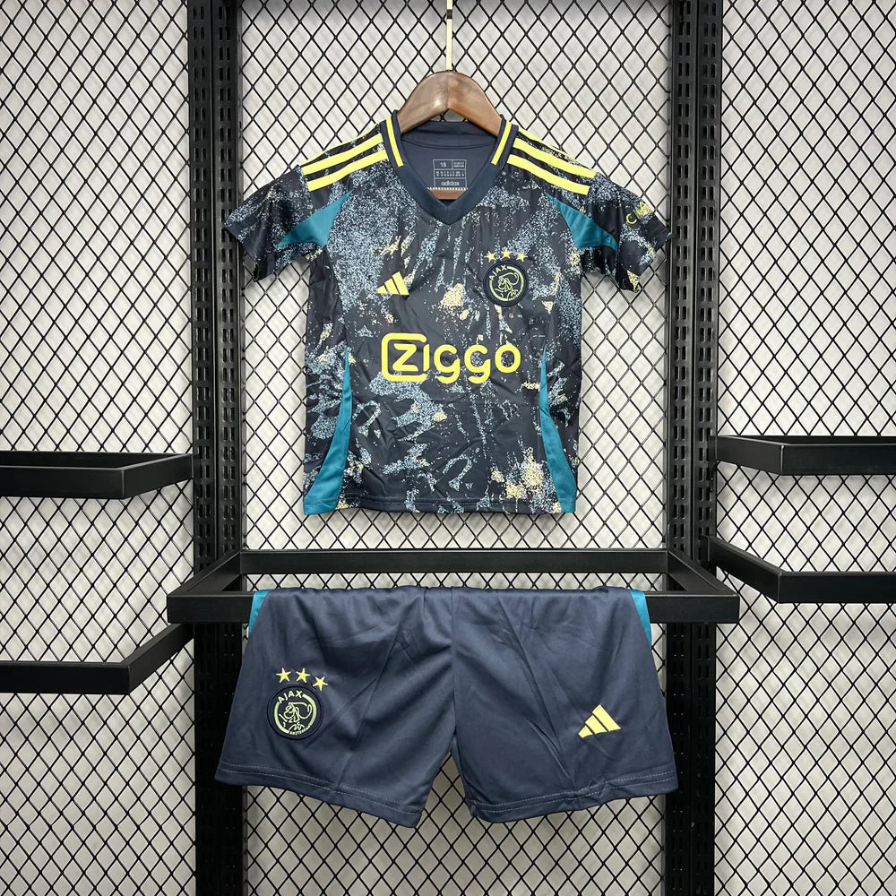 Kit Enfant Ajax Extérieur 2024/2025