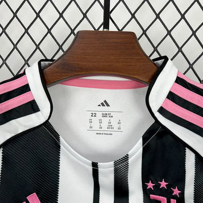 Kit Enfant Juventus Domicile 2025/2026